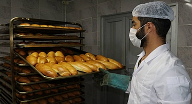 Haliliye Belediyesi’nin ürettiği ekmekler sofralara ulaştırılıyor 