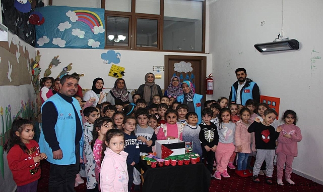 Minik yüreklerden büyük destek