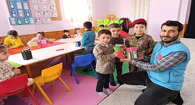 Minik yüreklerden Filistin’e destekler sürüyor