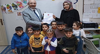 Miniklerden yürek ısıtan hareket