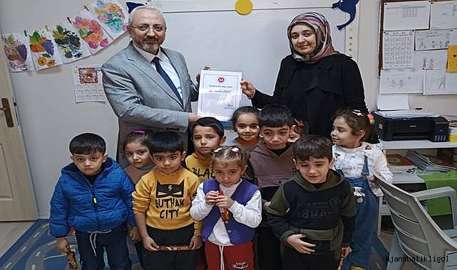 Miniklerden yürek ısıtan hareket