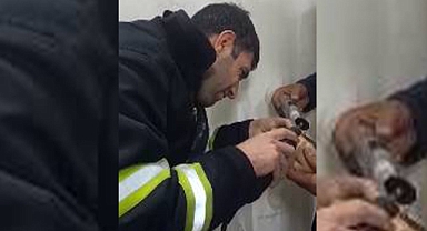 Parmağına sıkışan yüzüğü itfaiye ekipleri çıkardı