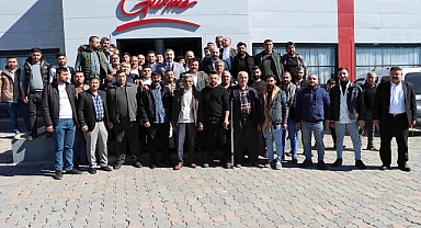 Pazar esnafından Başkan Baydilli ve Başkan Beyazgül'e tam destek