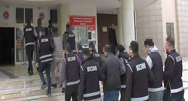 Şanlıurfa’da aranan 23 şahıs yakalanarak gözaltına alındı