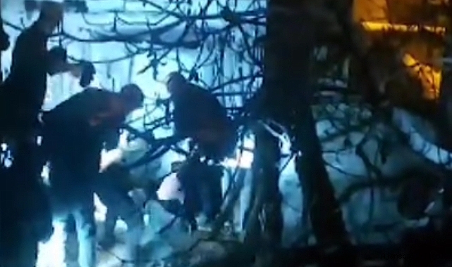 Urfa'da iki katlı bina çöktü! 1 kişi enkaz altında kaldı