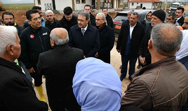 Vali Şıldak, deprem konutlarını inceledi