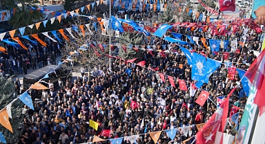 Akçakaleliler Başkan Beyazgül'ü bağrına bastı