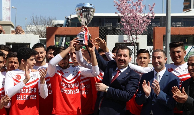 Başkan Baydilli’nin desteğiyle Karaköprü Belediyespor şampiyonluğa koşuyor