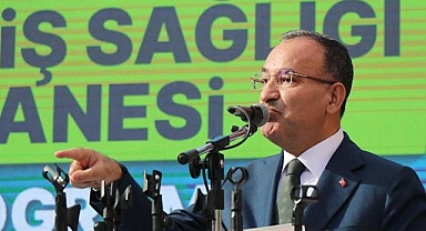 Bozdağ: Makam derdinde' değiliz diyenler makam için parti değiştirdi