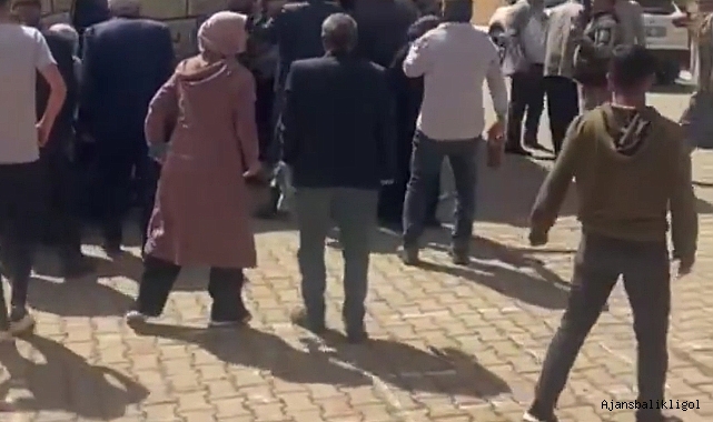 Bozova ilçesinde muhtarlık kavgası! 2 kişi silahla yaralandı