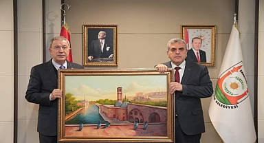 Hulusi Akar’dan Başkan Beyazgül’e ziyaret 