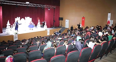 Karaköprü'de ‘Elsa- Kayıp’ oyunu sahnelendi