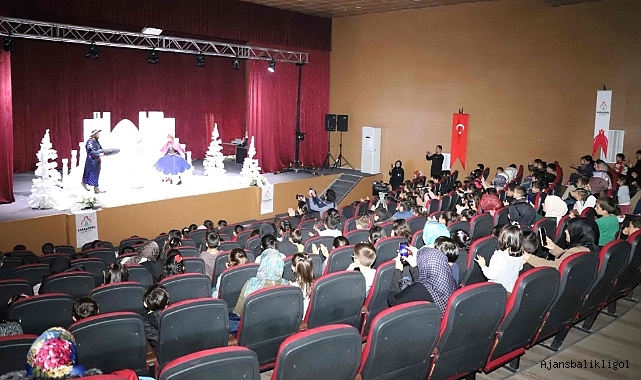 Karaköprü'de ‘Elsa- Kayıp’ oyunu sahnelendi