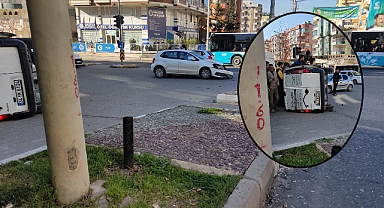 Karaköprü’de kaza! Kontrolden çıkan araç yola devrildi