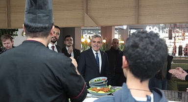 Karaköprü'deki esnaf ve vatandaşlardan Başkan Beyazgül’e tam destek 