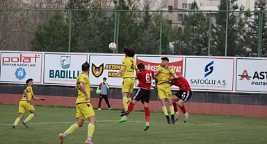 Lider Karaköprü Belediyespor, berabere kaldı!