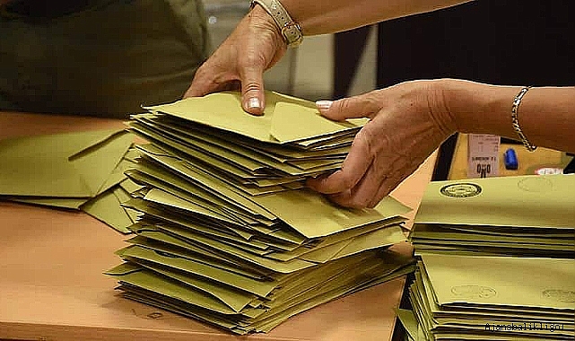 Oy kullanan vatandaşlara önemli uyarı! Bunu sakın yapmayın