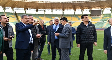 Vali Şıldak, 11 Nisan Stadyumu'ndaki çalışmaları inceledi