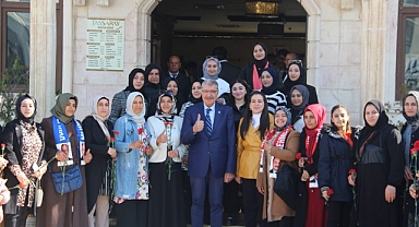 Vefat Doğar 8 Mart Kadınlar Günü’nde kadınların yanında 