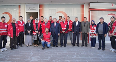 Vekil Bozdağ ve Başkan Beyazgül'den Kızılay’a ziyaret 