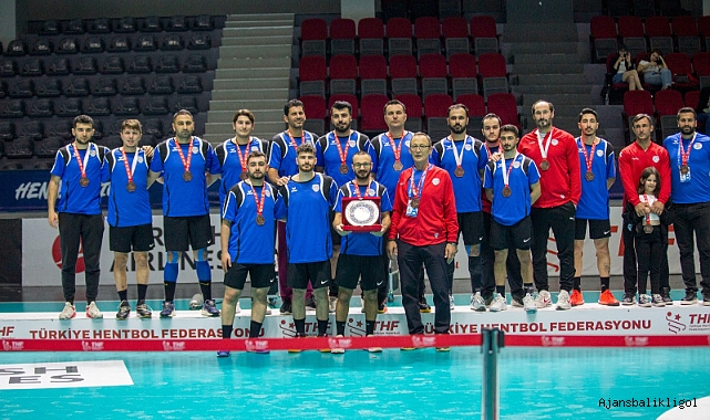 DEPSAŞ Enerji Spor Kulübü Hentbol takımı dörtlü finalden üçüncülükle döndü