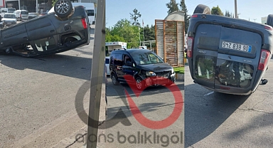 Evren Sanayi Sitesinde araç takla attı 