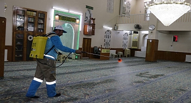 Haliliye Belediyesi camileri gül suyu ile temizledi