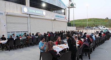 Haliliye'de vatandaşlar iftar sofrasında buluşuyor