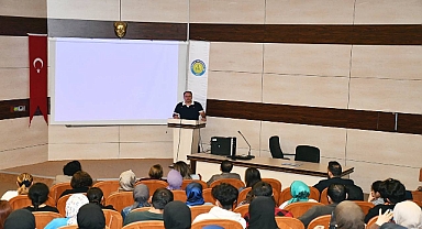 Harran Üniversitesinde kanserde farkındalığa dikkat çekildi