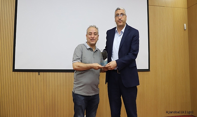 Meslekte 25 yılını dolduran aile hekimlerine plaket takdim edildi