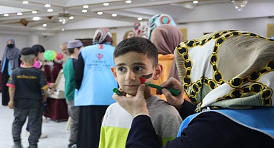 Şanlıurfa’da iftar sofrası yetim çocuklar için kuruldu