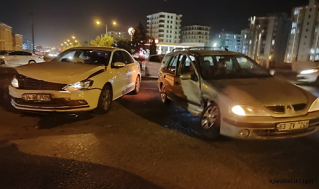 Urfa'da iki aracın karıştığı kaza yaşandı