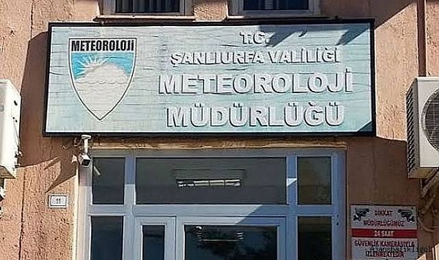 Urfa'da sıcak hava yerini yağmura bırakıyor