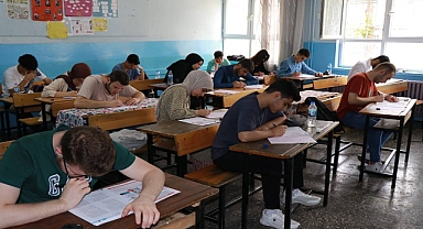 YKS’ye hazırlanan öğrenciler, Başkan Canpolat’a teşekkür etti