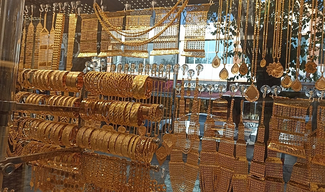 Altın güne kaç TL’den başladı?