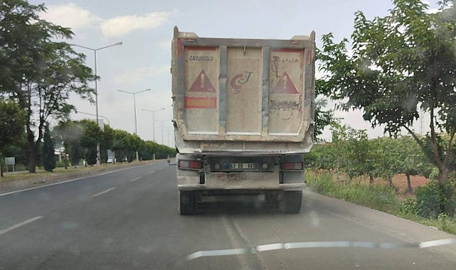 Hafriyat kamyonları tehlike saçıyor 
