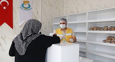 Haliliye Belediyesi, günlük glutensiz ekmek üretimini sürdürüyor