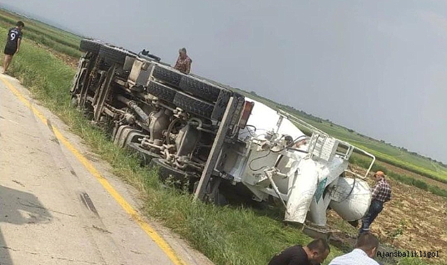 Hilvan'da beton mikseri devrildi!