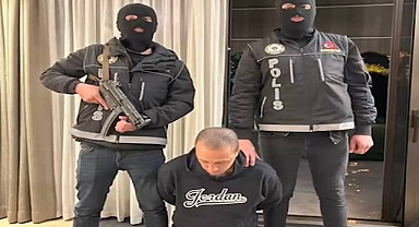 İnterpol Kırmızı Bültenle aranan şahıs Türkiye'de yakalandı!