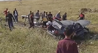 Lastiği patlayan araç takla attı! 5 yaralı