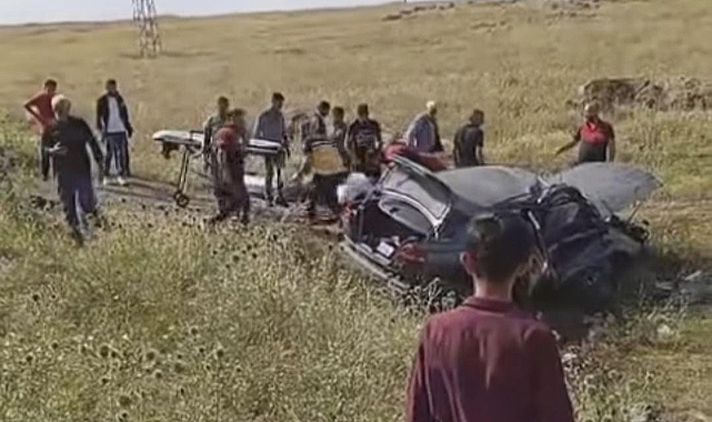 Lastiği patlayan araç takla attı! 5 yaralı