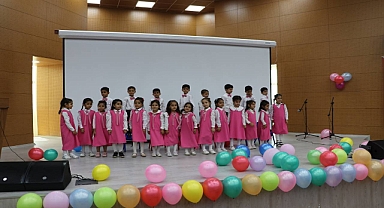 Minik öğrencilerin gösterileri büyük beğeni topladı