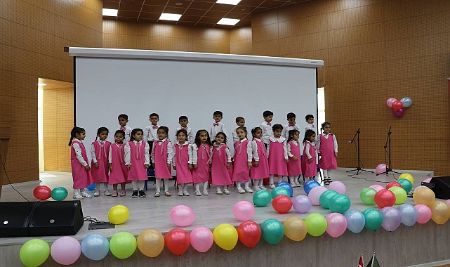 Minik öğrencilerin gösterileri büyük beğeni topladı