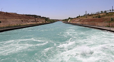 Urfa’da balık tutmak isteyen şahıs sulama kanalına düştü! 