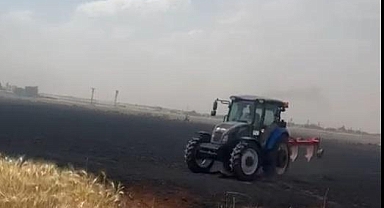 Urfa'da ekili arazi yanarak küle döndü