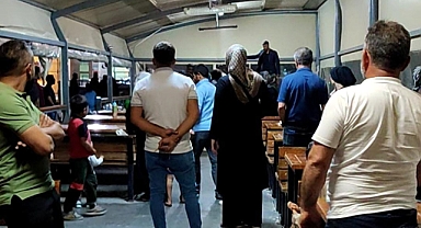 Urfa'da hastane bahçesinde kavga!