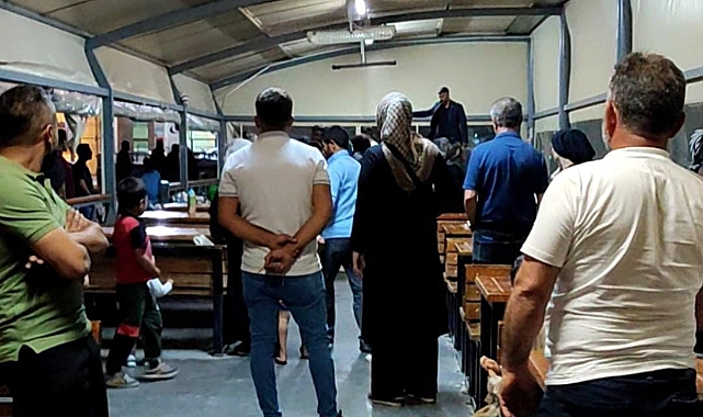 Urfa'da hastane bahçesinde kavga!