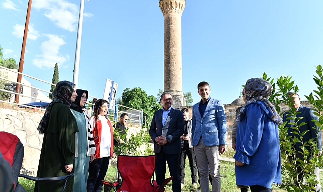 Vali Hasan Şıldak, deprem konutlarını inceledi