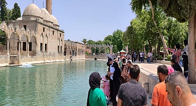 Bayram Tatilinin 4. Gününde Balıklıgöl'e Ziyaretçi Akını! 