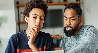 Çocukları İnternette Güvende Tutmak İçin Talimat Değil Denge Gerekli